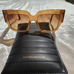 Victoria Beckham Tan Sunglasses VB667S-240-53 Caramel